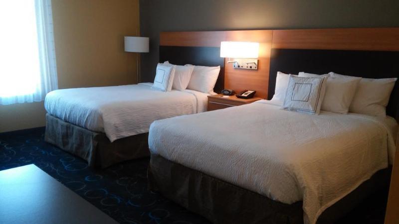 Towneplace Suites By Marriott קארסלבד מראה חיצוני תמונה