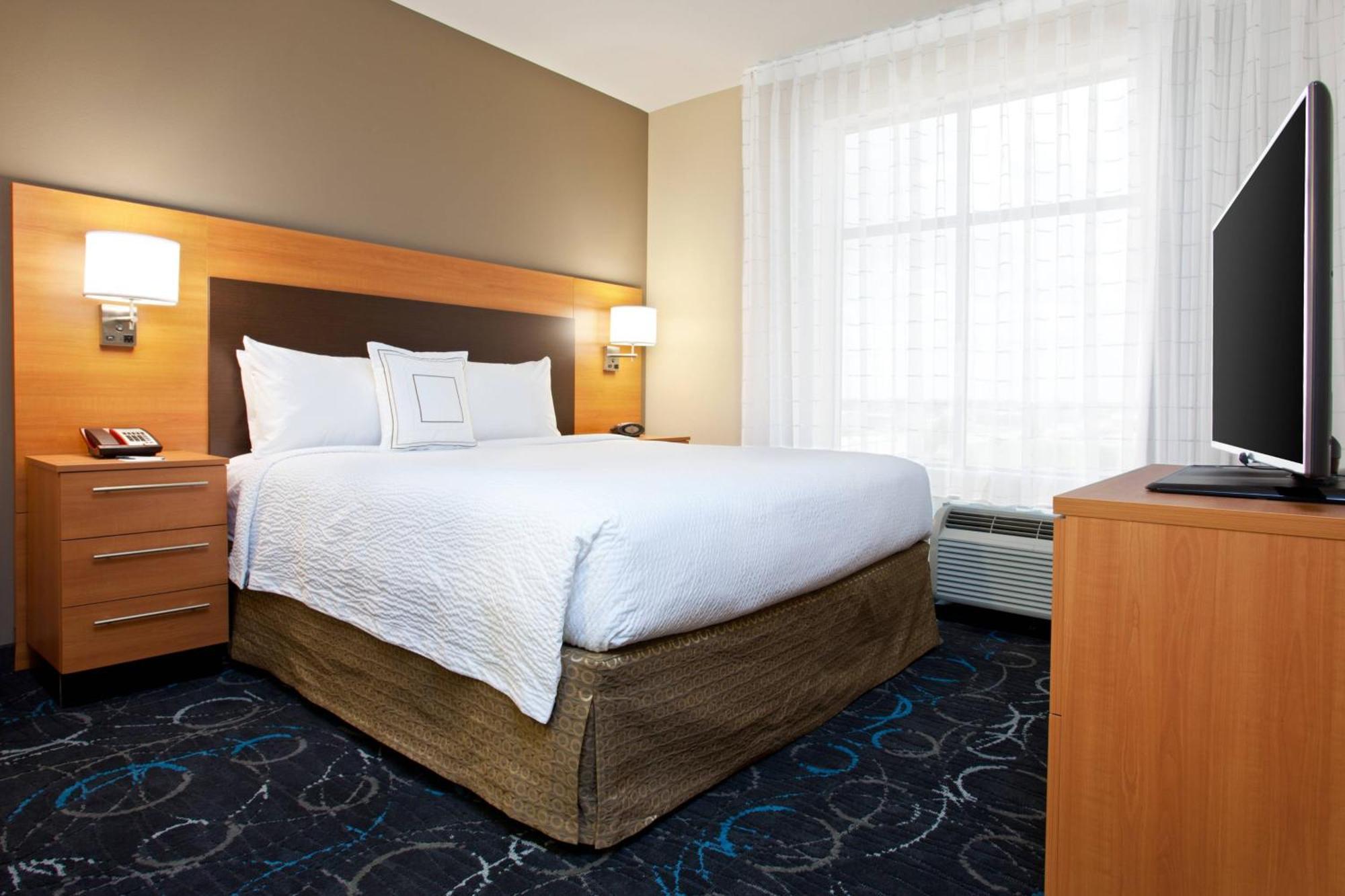 Towneplace Suites By Marriott קארסלבד מראה חיצוני תמונה