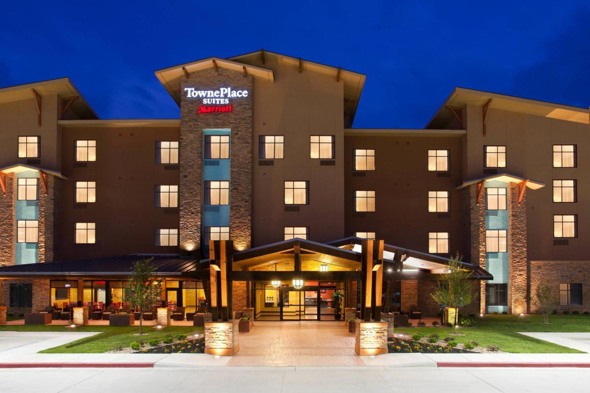 Towneplace Suites By Marriott קארסלבד מראה חיצוני תמונה