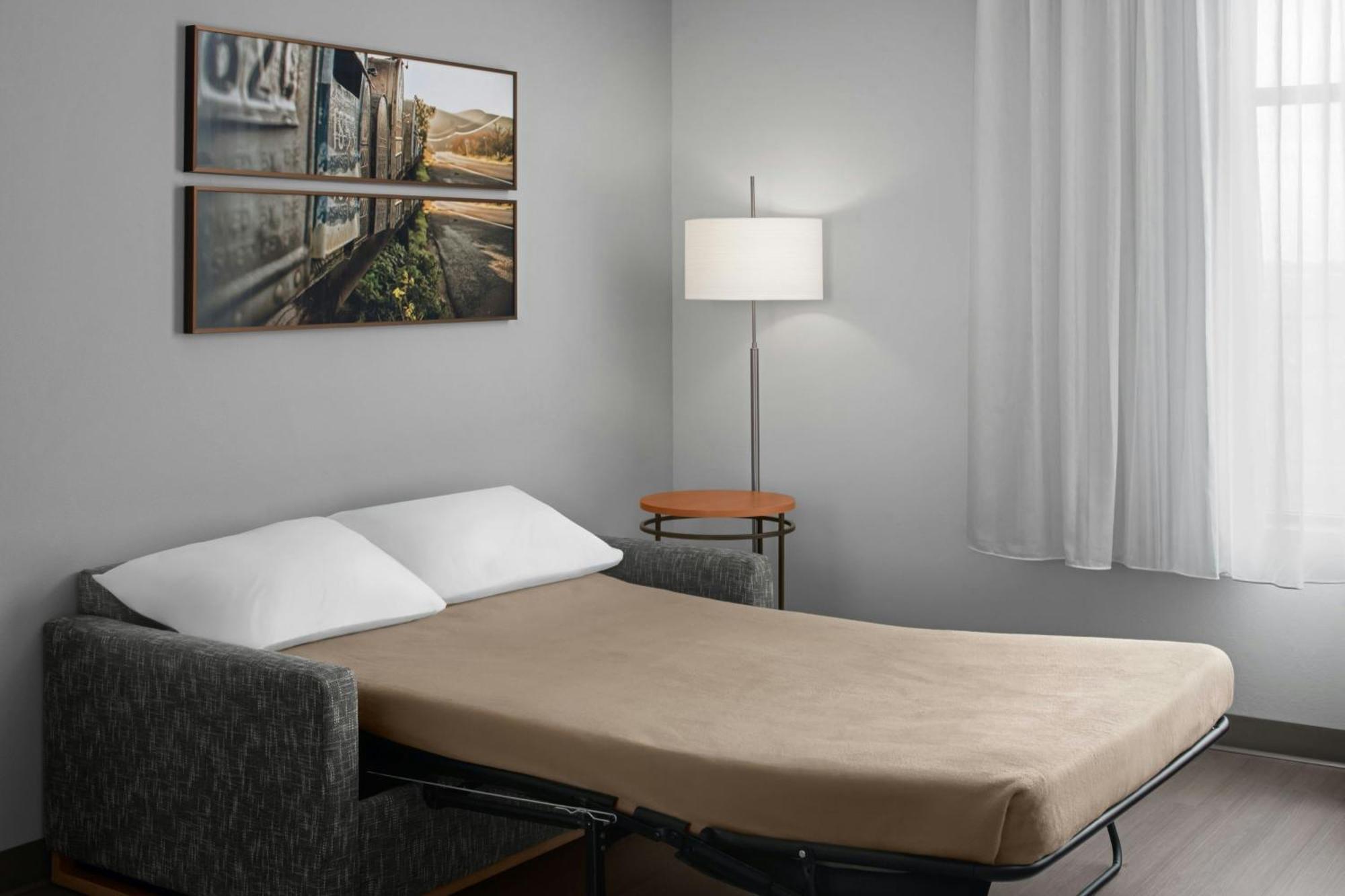 Towneplace Suites By Marriott קארסלבד מראה חיצוני תמונה
